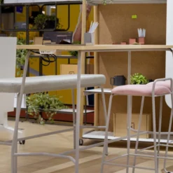 Alternative view of Banco Elevado Linha Slider